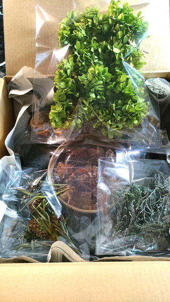 【送料無料・ホームキット】クリスマスリース（プリザブドフラワーGR）