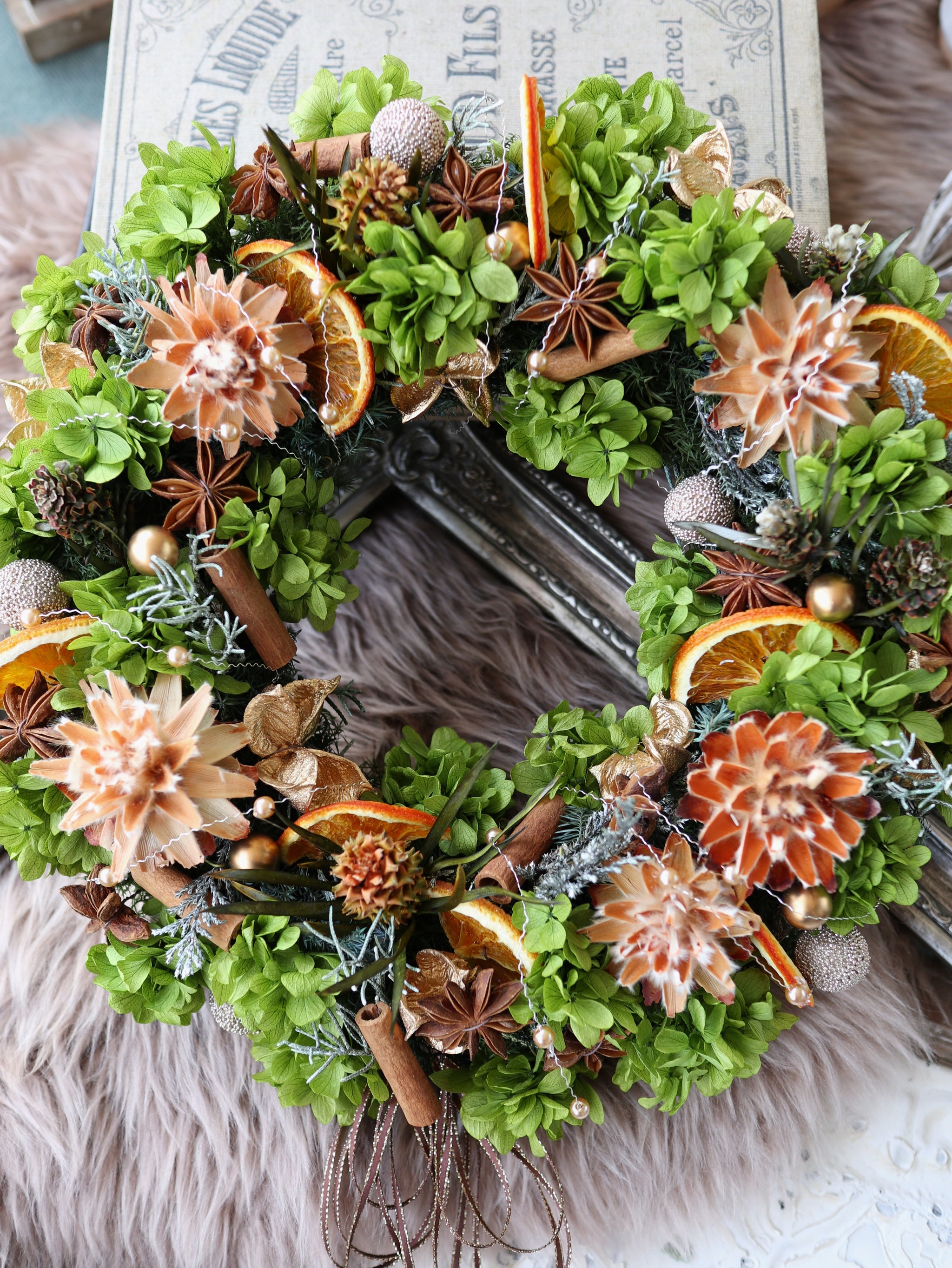 sold プロテアリース 送料無料・完成品】クリスマスリース（2025プリザGR） ｜ アーティ