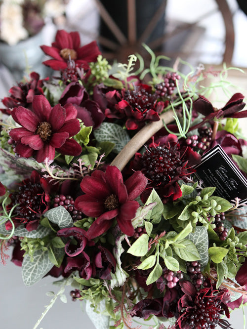 フレンチシックシリーズ❣️新作。野の花アレンジチョコレートコスモスを添えて フレンチシックシリーズ❣️新作。野の花アレンジチョコレートコスモス