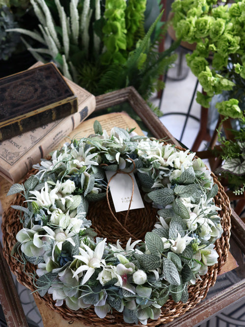 フランネルフラワーと紫陽花のリース ドライフラワーリース きわどい